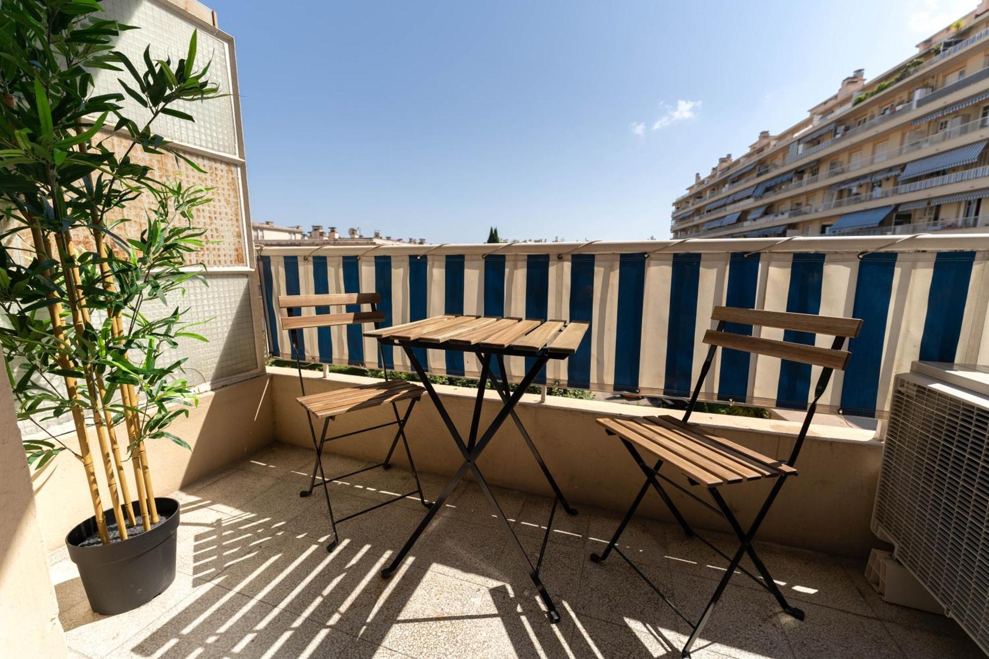 Studios Cosy Νίκαια Εξωτερικό φωτογραφία